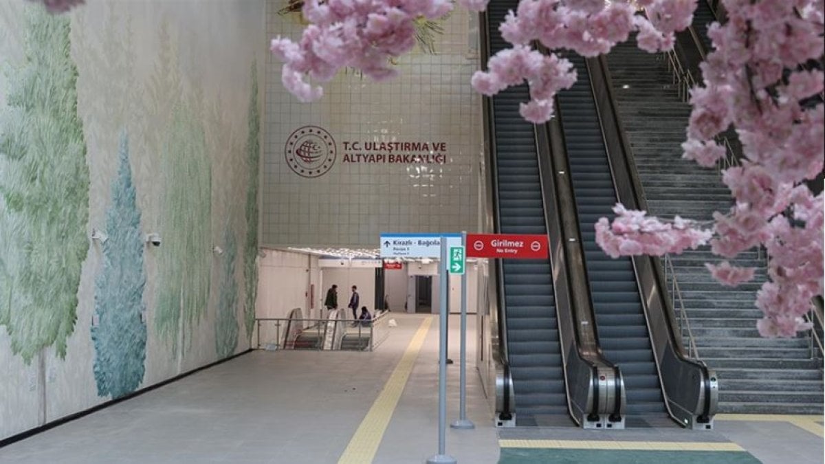 Başakşehir-Kayaşehir Metro Hattı'nı 1 milyona yakın kişi kullandı