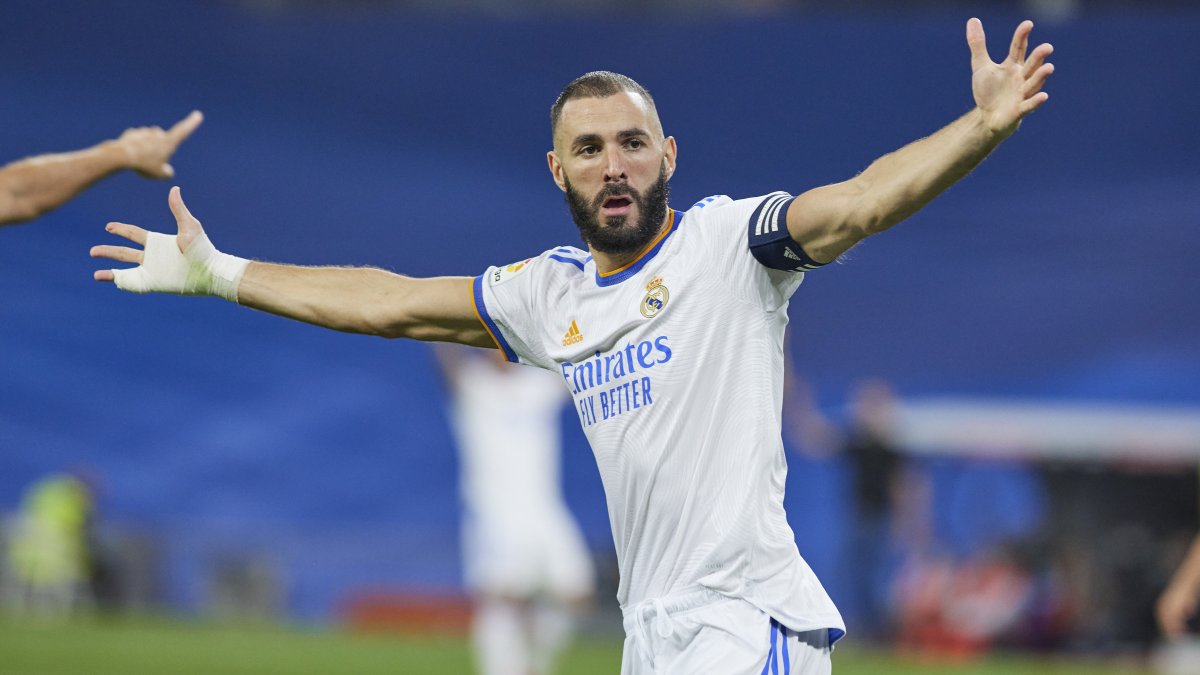 Benzema Al Ittihad ile sözleşme imzaladı