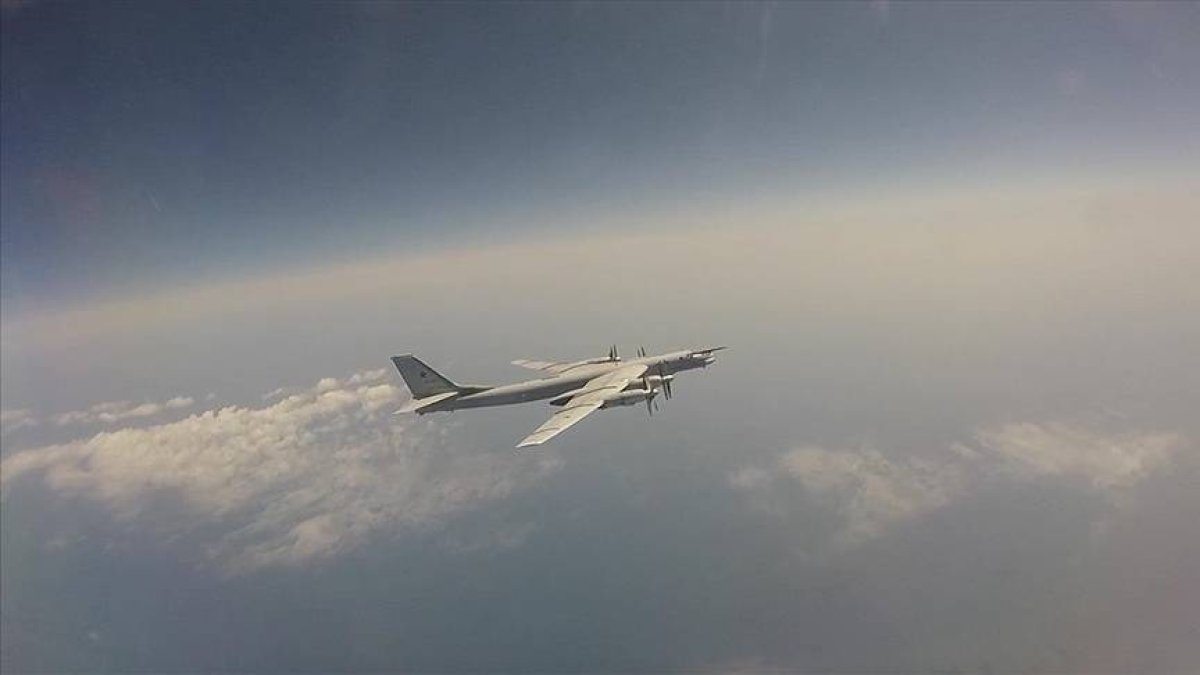 Çin ve Rusya'ya ait bombardıman uçakları, Japonya'ya yakın sularda ortak uçtu