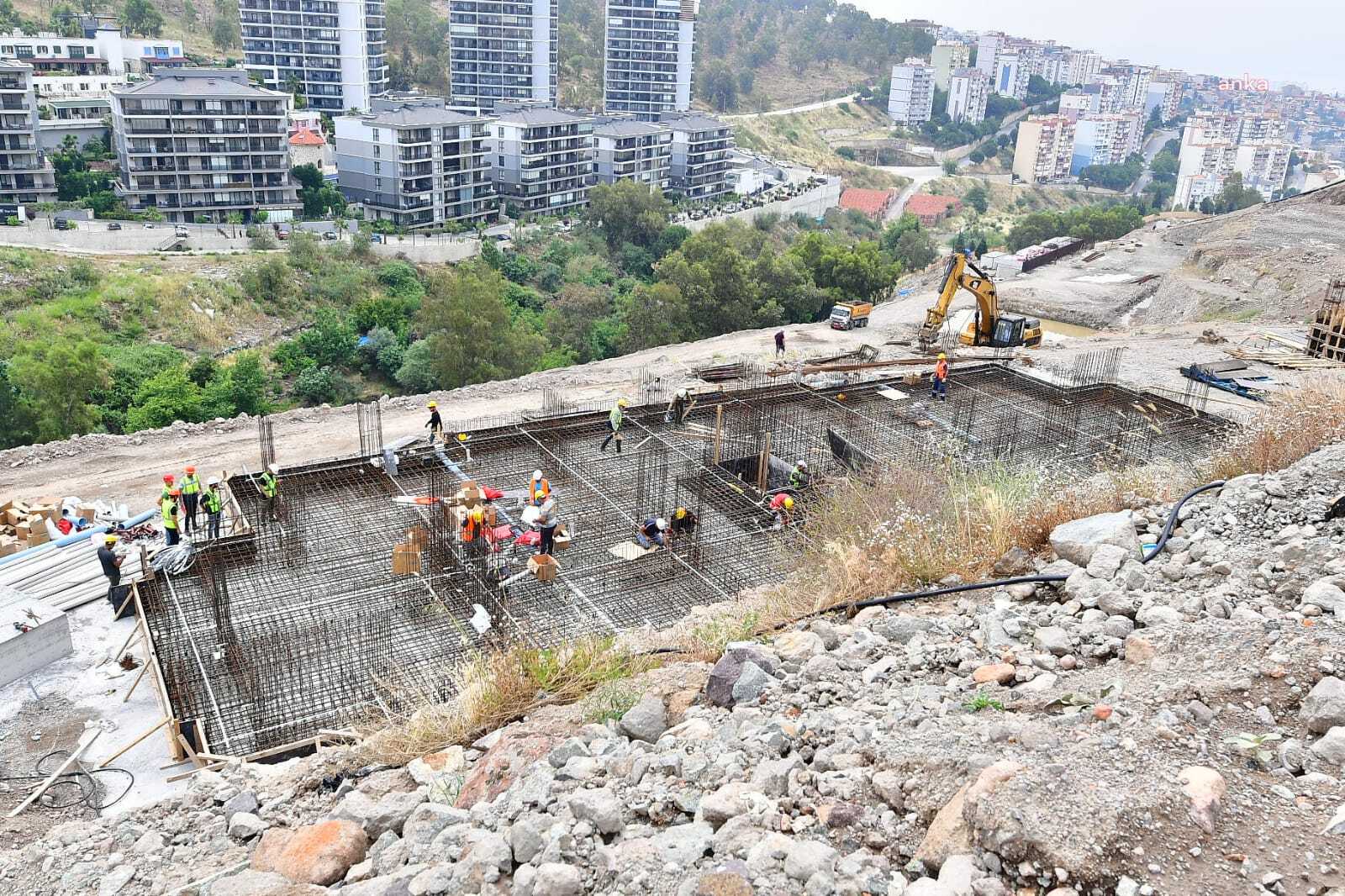 İzmir Büyükşehir'in konut projesi Çiğli'de yükseliyor