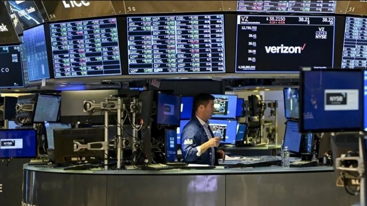 New York Borsası faiz kararının ardından ikinci iş gününe de düşüşle girdi