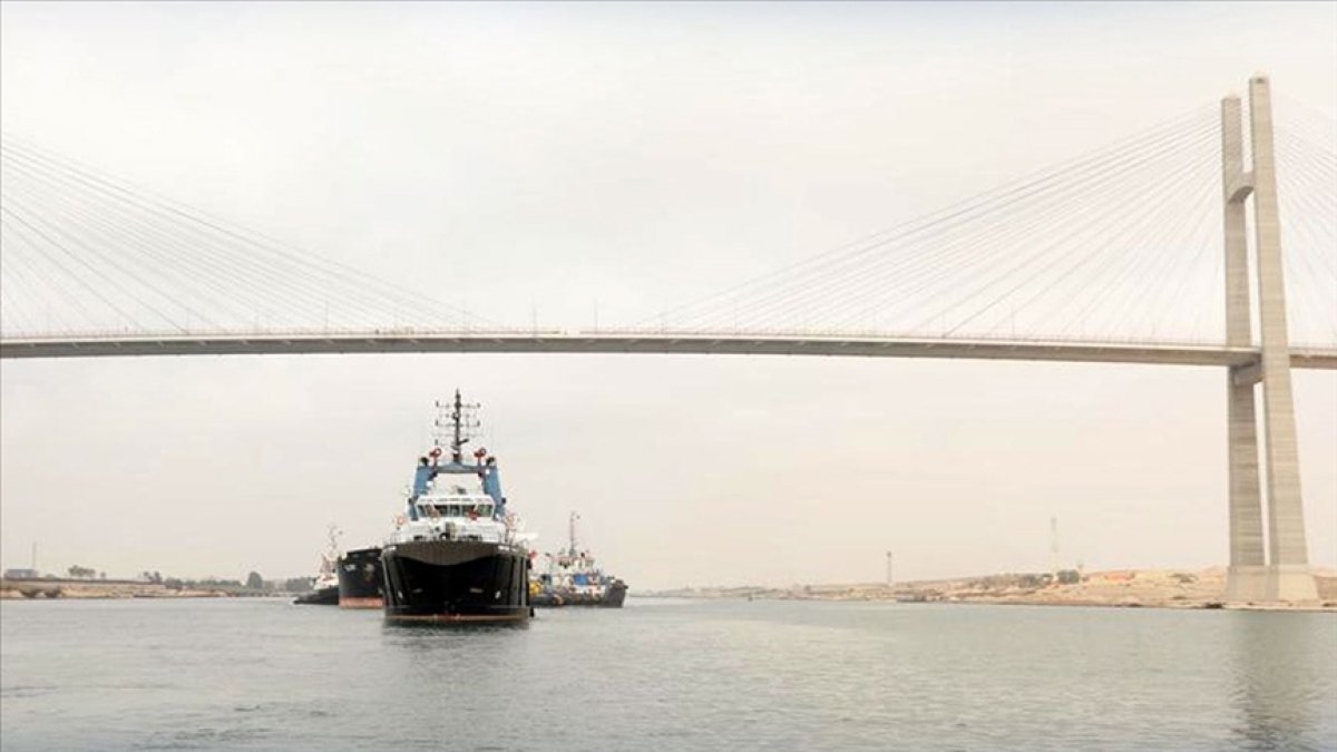 Süveyş Kanalı'nın yıllık geliri yüzde 35 arttı
