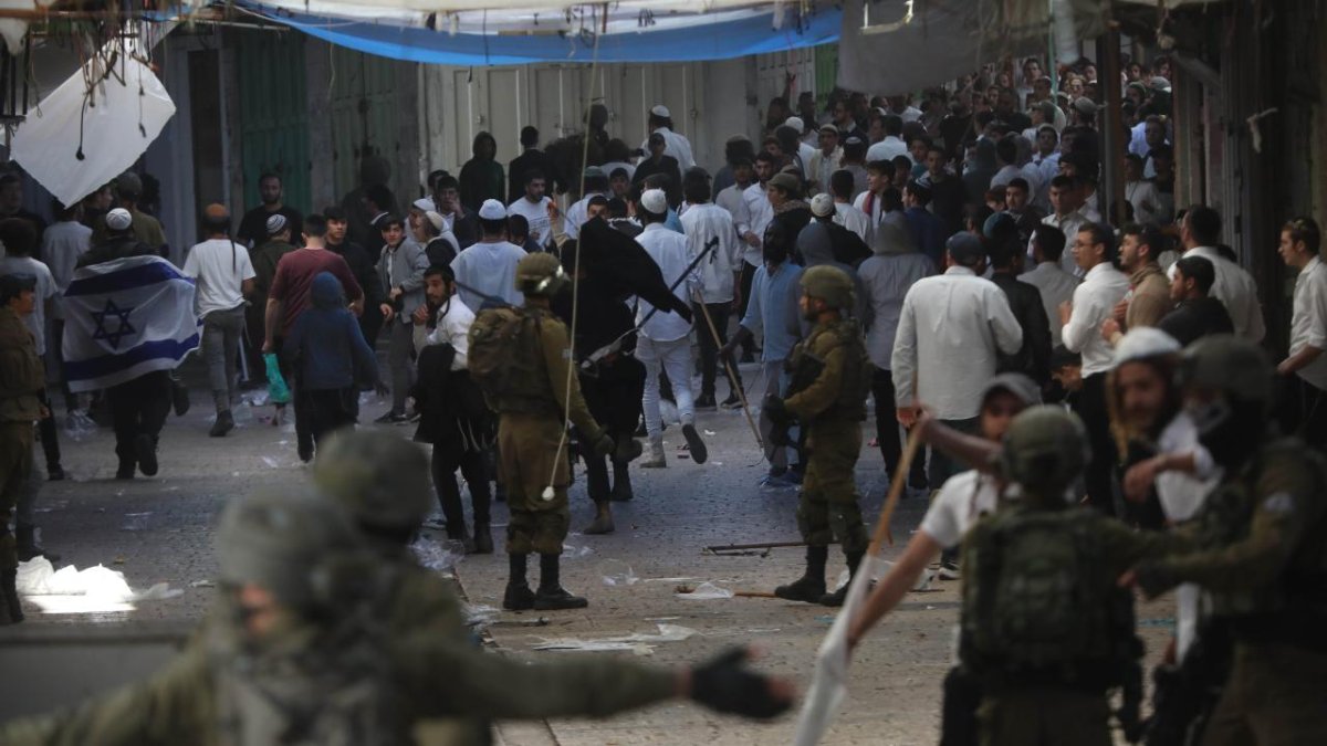 Yahudi yerleşimciler Filistinlilere saldırdı: 1 ölü, 12 yaralı