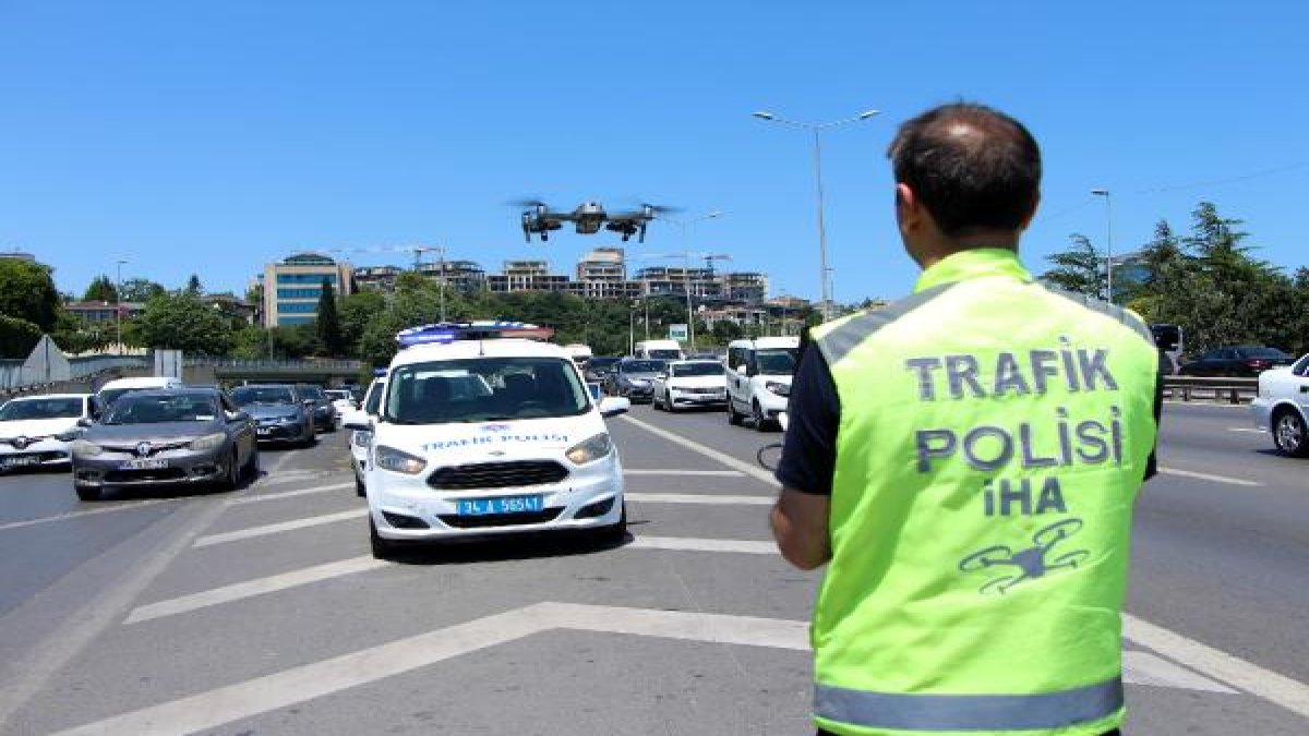 Kural hatası yapan sürücüleri dron yakaladı