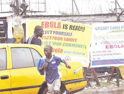 Ebola merkezi yağmalandı