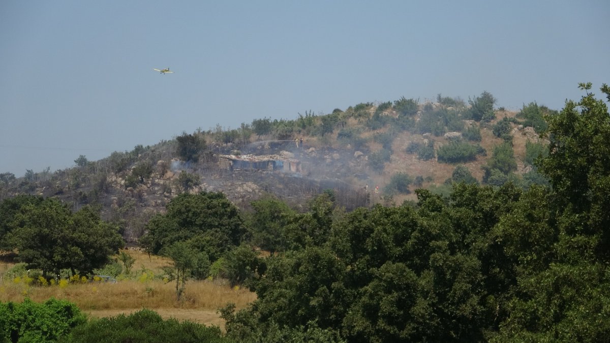 Çanakkale'de zirai alan yangınında 35 dönüm alan zarar gördü