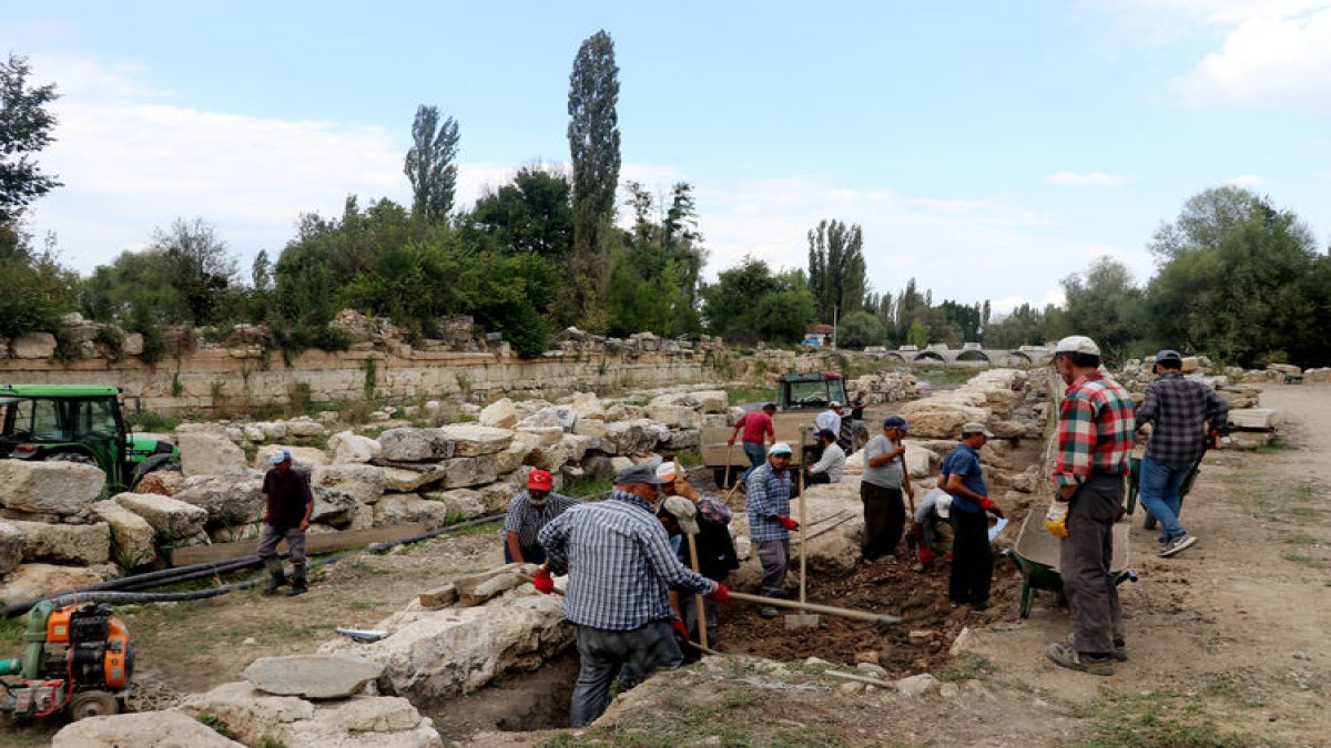 Aizanoi Antik Kenti'nde kazılar tekrardan başladı
