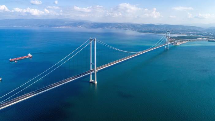 Yandaşların yaptığı Osmangazi Köprüsü'nün faturası yine vatandaşa kesildi. 7 yılda 102 milyon araç geçmesi gerekiyordu