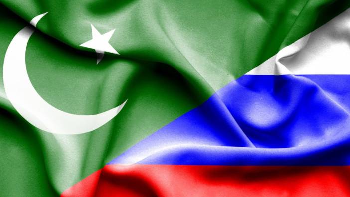 Rusya'dan Pakistan'a tırlarla taşınan ilk ticari mallar ulaştı