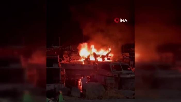 Maltepe sahilde tekne alev alev yandı