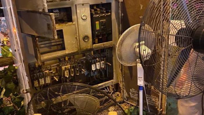 Elektrik kesintileri Datça'yı perişan etti. Sıcaktan trafolar fanla soğutulmaya çalışılıyor