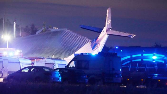 Polonya'da fırtınadan kaçanların sığındığı hangara uçak düştü: 5 ölü