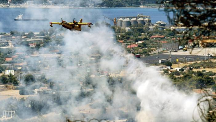 Yunanistan alev alev yanıyor. 24 saatte 66 yangın