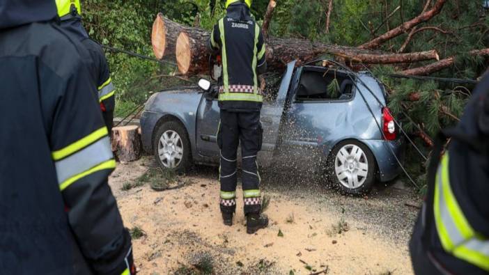 Avrupa sıcaktan kavrulurken Balkanlarda fırtına nedeniyle 5 kişi öldü