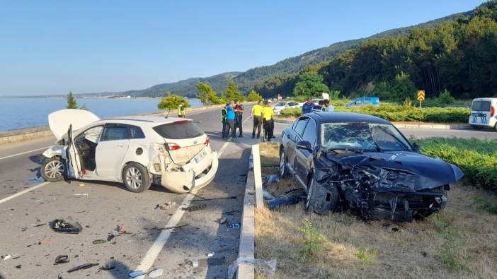 Samsun'da iki otomobil çarpıştı: 5 kişi yaralandı