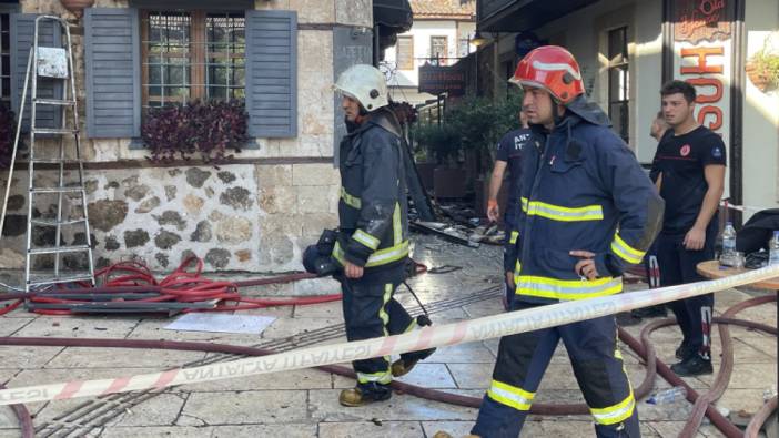 Antalya'da otel yangını: 2 ölü 10 yaralı