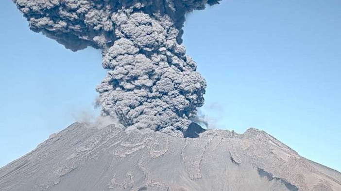 Peru'daki Ubinas Yanardağı’nda 2 yeni patlama