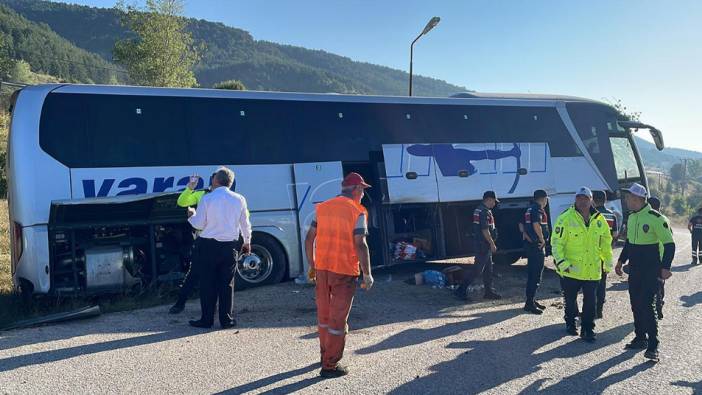 Yolcu otobüsü kontrolden çıktı: 14 yaralı