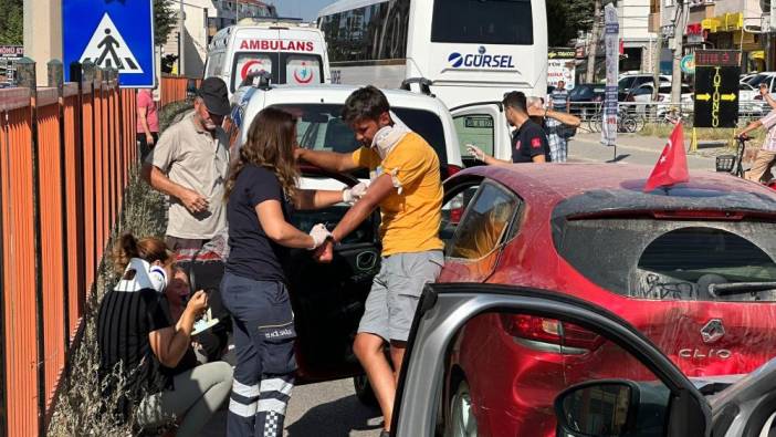 Eskişehir’de 4 araç birbirine çarptı: Zincirleme kazada 4 yaralı