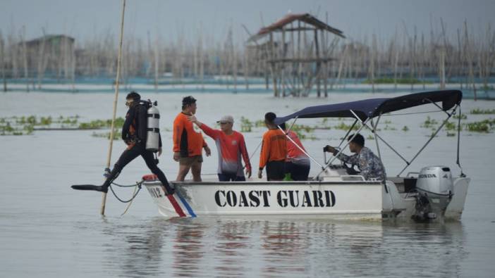 Filipinler'de feribot alabora oldu. 26 kişi öldü