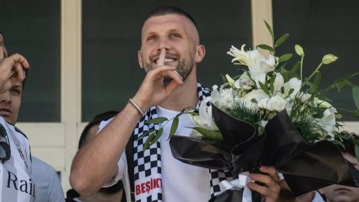 Beşiktaş Ante Rebic transferini resmen açıkladı