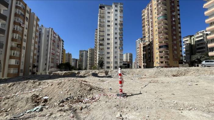 Adana’da depremde yıkılan bina standart dışı çıktı