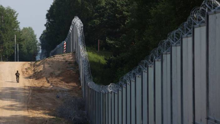 Polonya Beyaz Rusya sınırını güçlendiriyor