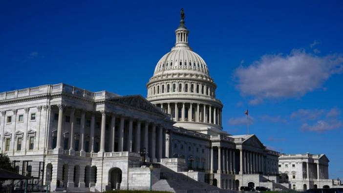 ABD Senatosu'nda silahlı saldırgan alarmı