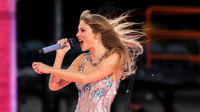 Ünlü şarkıcı Taylor Swift gözünü kırpmadan milyonlarca dolar dağıttı