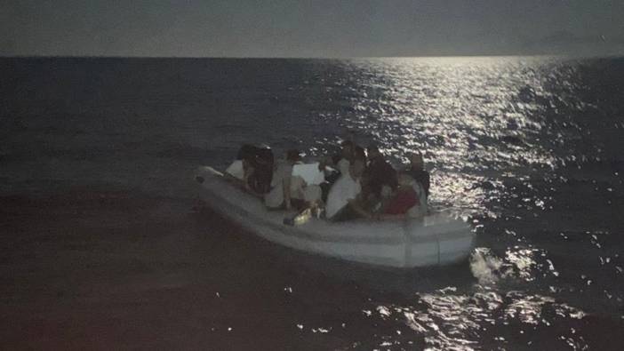 Datça’da Yunanistan’ın ittiği 24 göçmen kurtarıldı