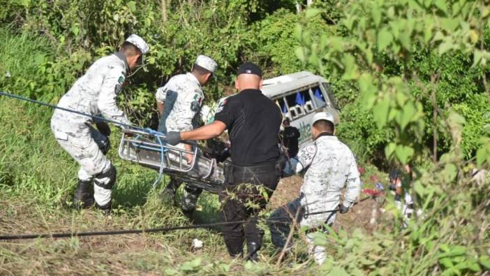 Meksika'da otobüs kazası: 18 kişi öldü