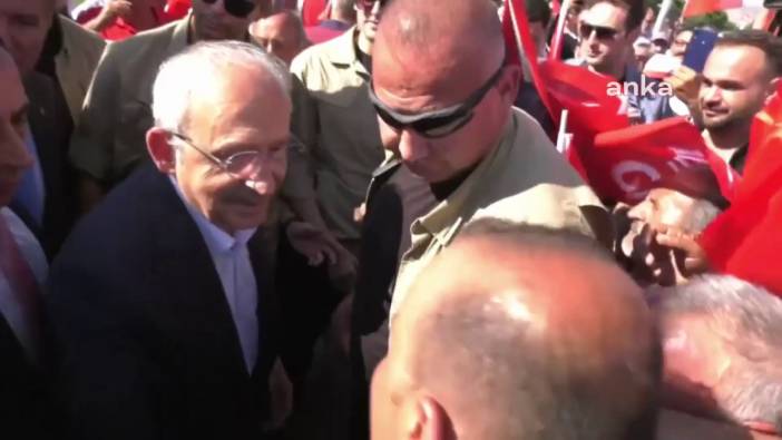 Kılıçdaroğlu Erzincan’da. 'Pirimsin sen' dedi, Kılıçdaroğlu'nun elini öpmek istedi