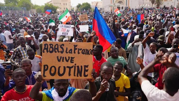 Nijer’deki darbecilere Fransa’dan tehdit 'Yarına kadar vazgeçin'