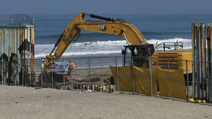 Kaliforniya-Meksika sınır sahilinde sınır inşaatı devam ediyor