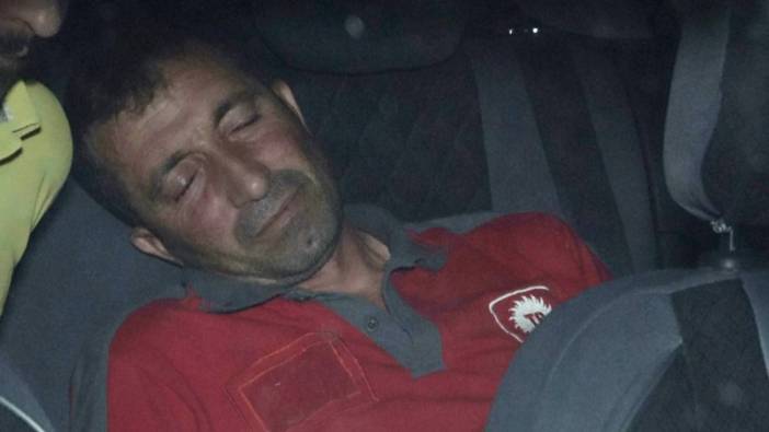 Alkollü sürücü önce polis aracında, sonra refüjde uyudu