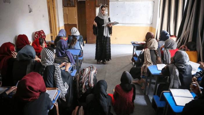Taliban'dan kız çocuklarına okul yasağı