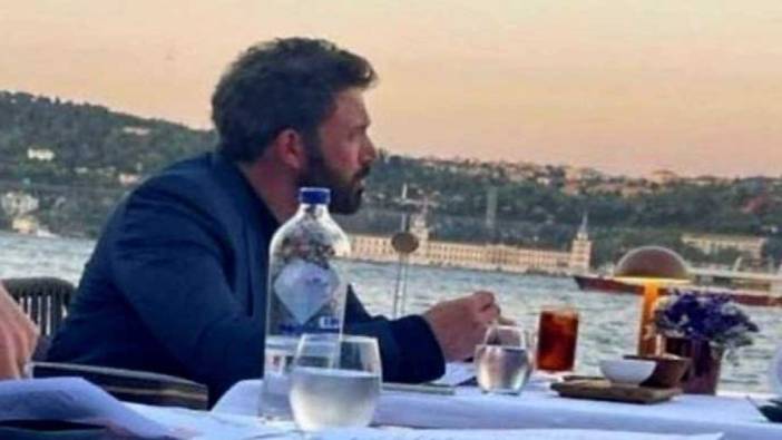 Dünyaca ünlü oyuncu Ben Affleck boğazda tek başına yemek yedi