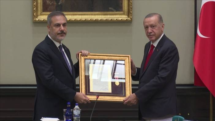 Erdoğan'dan Hakan Fidan'a Üstün Hizmet Madalyası