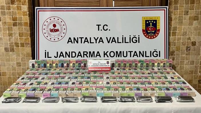 Antalya'da kaçak 287 elektronik sigara ele geçirildi