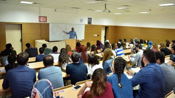 Türkiye'nin geleceği akademisyenler geçim kaygısıyla yurt dışına göçtü