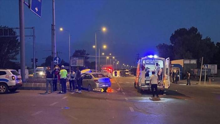 Yolcu minibüsüyle otomobil çarpıştı: 1 bebek öldü, 16 kişi yaralandı
