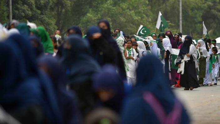 Pakistan’ın bağımsızlık gününde ateş açıldı: 2 ölü, 50 yaralı