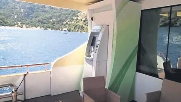Zenginler için denizde yüzen ATM hizmeti başladı