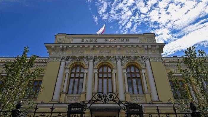 Rusya Merkez Bankası politika faizini yüzde 8,5’ten 12’ye yükseltti