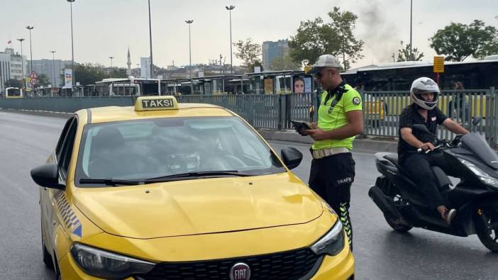 Kadıköy'de taksi denetimi. Sürücülere ceza kesildi