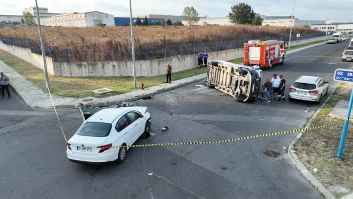 Çerkezköy’de servis aracıyla otomobil çarpıştı: 13 yaralı