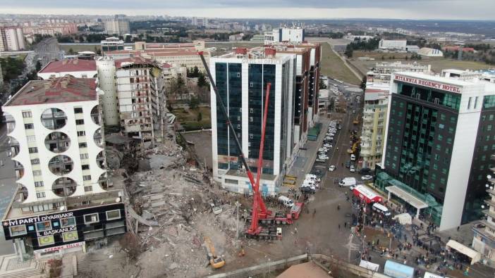 Depremde yıkılan Galeria Site’si sakinlerine 6 ay sonra elektrik faturası şoku
