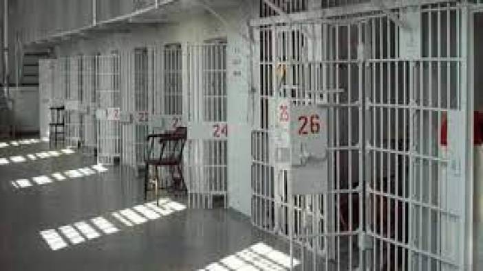 Kadın mahkumlar, cinsel taciz iddiasıyla Hapishaneler Bürosu'na dava açtı
