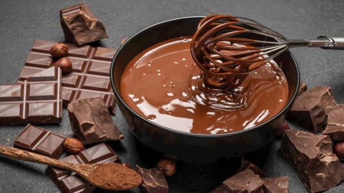 Evde çikolata nasıl yapılır? Evde çikolata yapımı tarifinin malzemeleri neler?