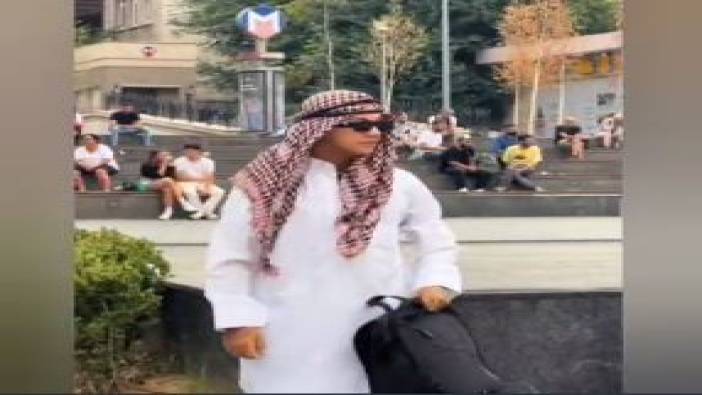 Türkleri yolda bırakıp Arapları alan taksiciler kamerada